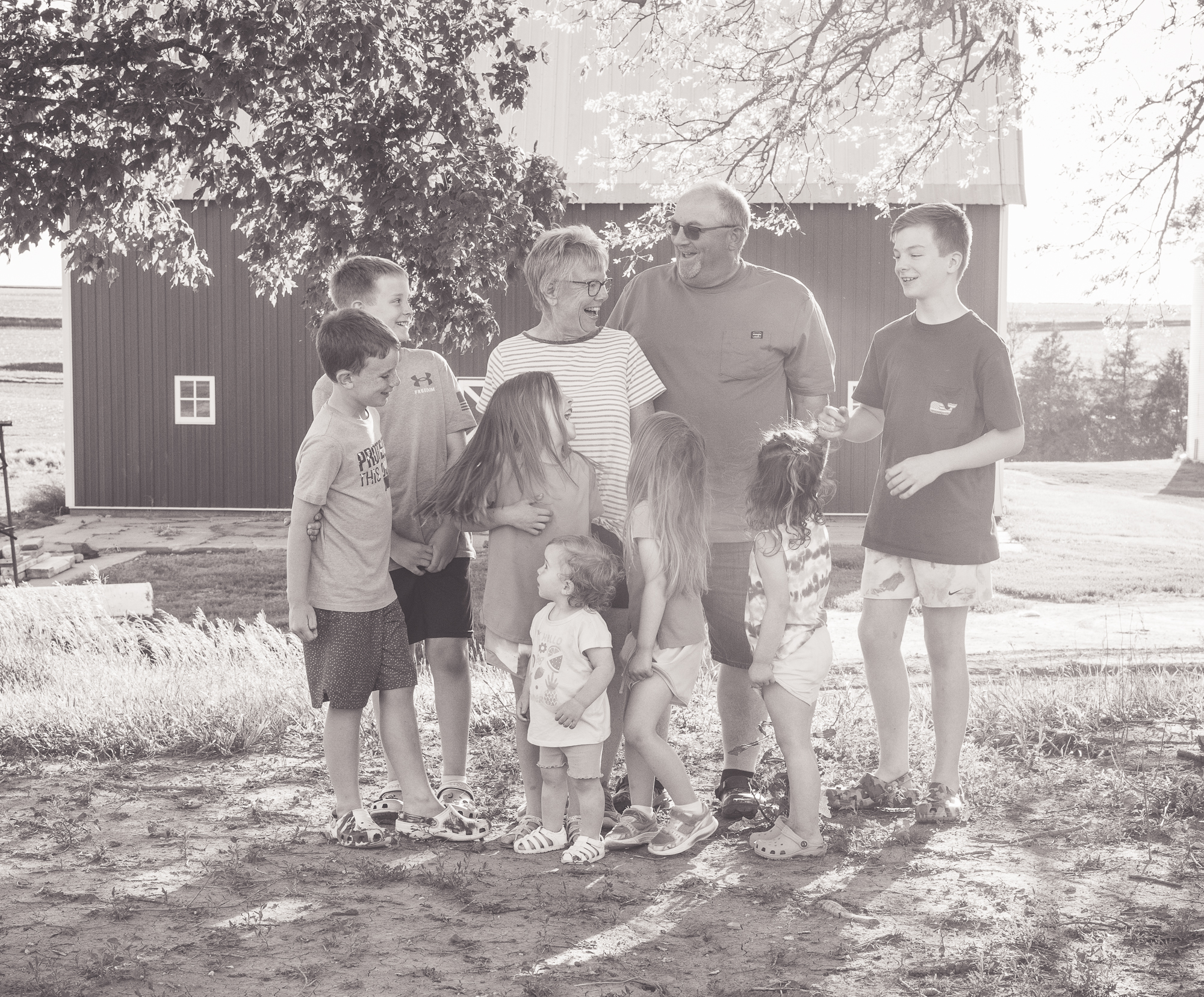 Black and white image of a Nebraska family photography session