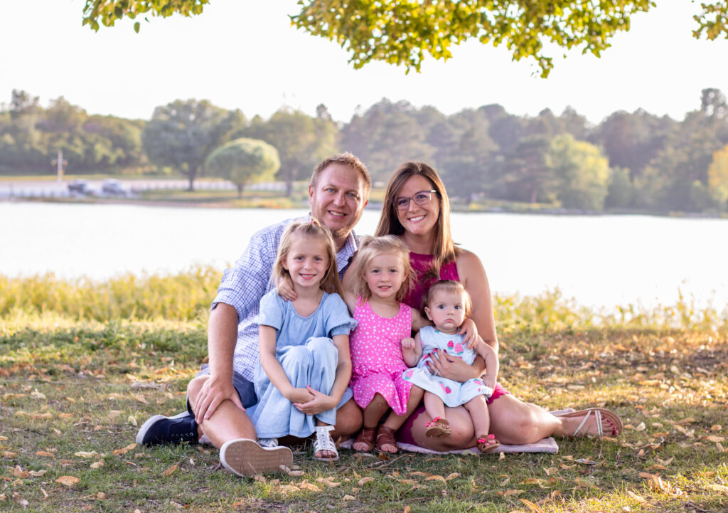 Family photography at Holmes Lake in Lincoln Nebraska